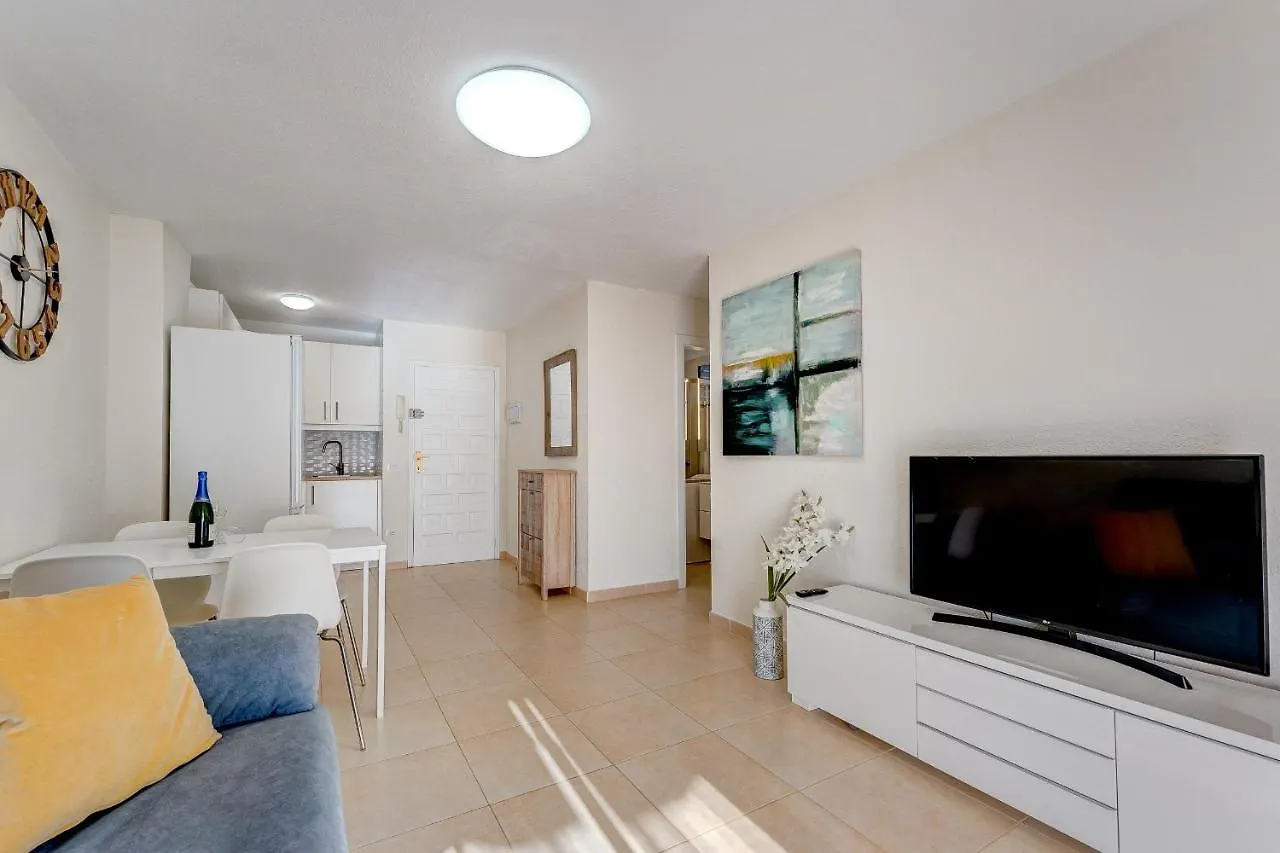 Charming Two Bedroom Apartment In Los Cristianos Arona