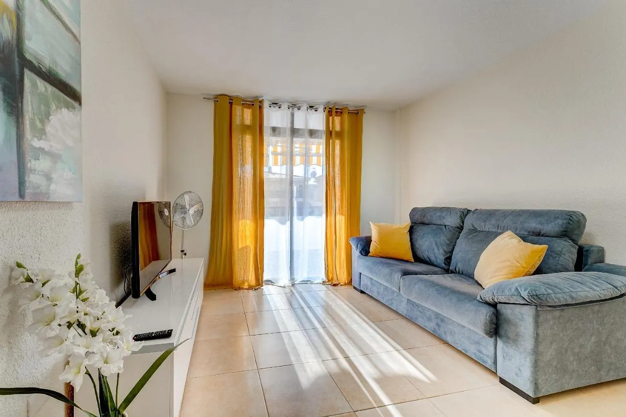 Charming Two Bedroom Apartment In Los Cristianos Arona